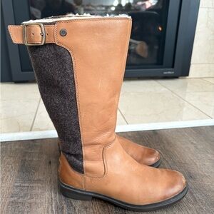 Ugg Janina Women's Winter Boots in Chestnut